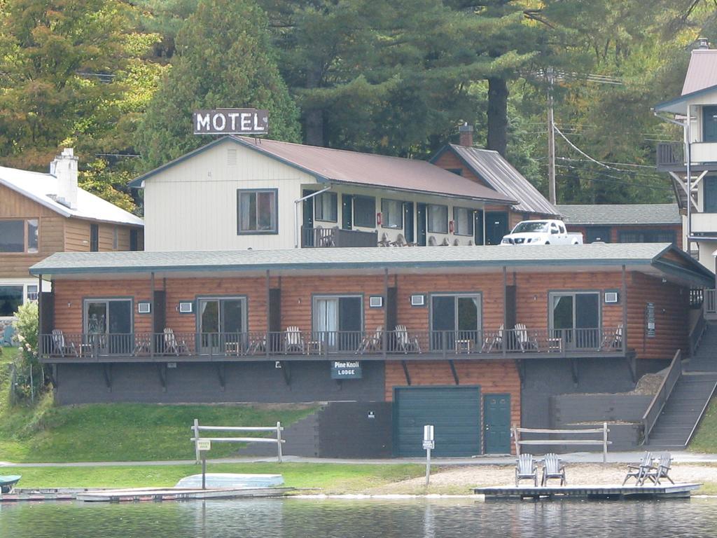 Pine Knoll Hotel Lakeside Lodge & Cabin Old Forge Oda fotoğraf