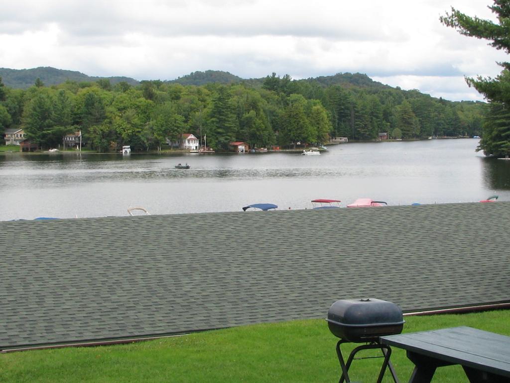 Pine Knoll Hotel Lakeside Lodge & Cabin Old Forge Oda fotoğraf