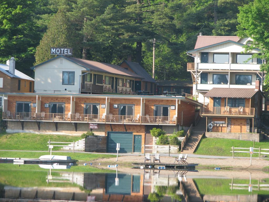 Pine Knoll Hotel Lakeside Lodge & Cabin Old Forge Oda fotoğraf